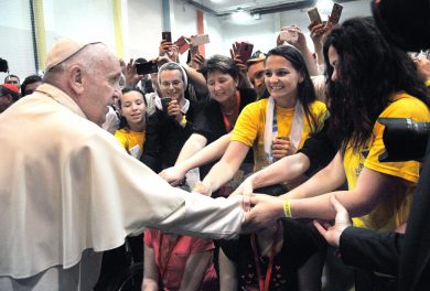 La diplomazia dolce di Francesco: a Sarajevo pellegrino di pace e dialogo