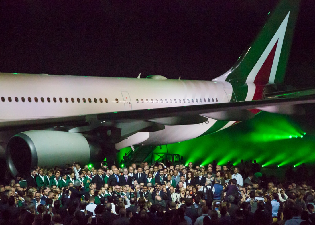 La nuova Alitalia: cambio di livrea e 310 assunzioni La nuova Alitalia: cambio di livrea e 310 assunzioni