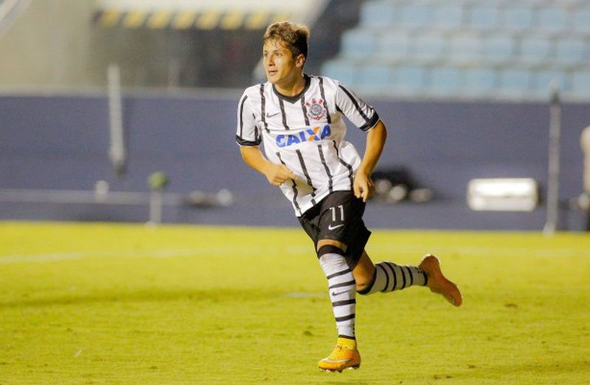 Palermo, Cassini si presenta: “Pronto a raccogliere l’eredità di Dybala” Palermo, Cassini si presenta: “Pronto a raccogliere l’eredità di Dybala”