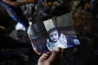 Cisgiordania: bambino palestinese ucciso in un rogo