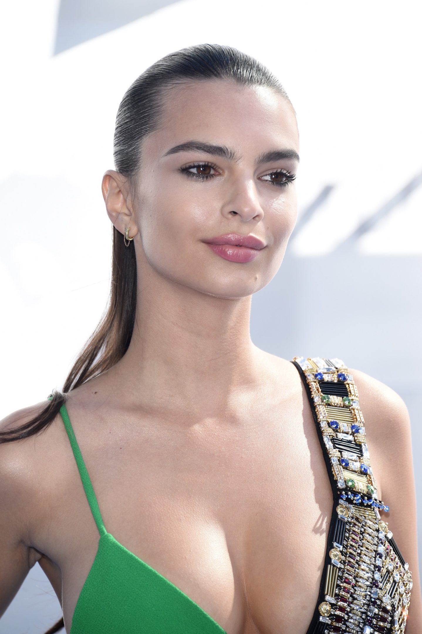 Emily Ratajkowski è la regina dei Bomber