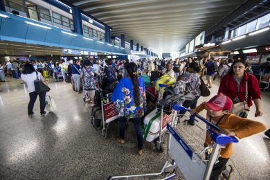 Fiumicino nel caos: i video