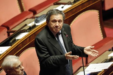 Il Senato respinge la richiesta di arresto di Azzolini