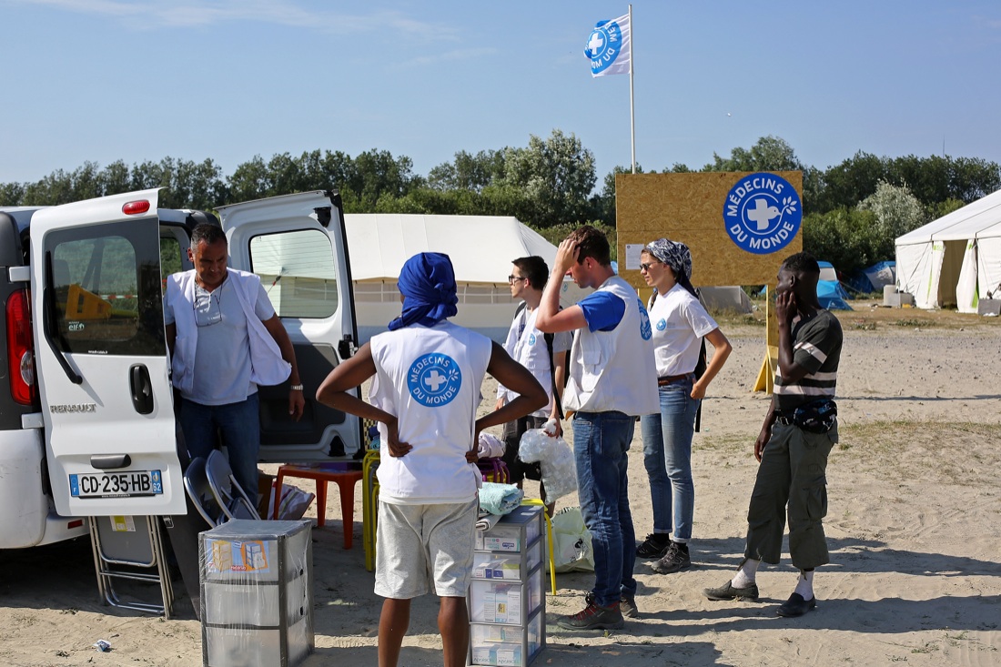 Immigrazione, sono due i morti a Calais. Le foto Immigrazione, sono due i morti a Calais. Le foto
