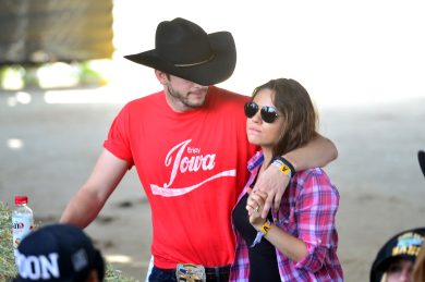 Mila Kunis e Ashton Kutcher denunciano il Daily Mail