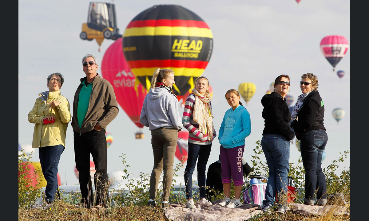 Francia, il Festival mondiale delle mongolfiere