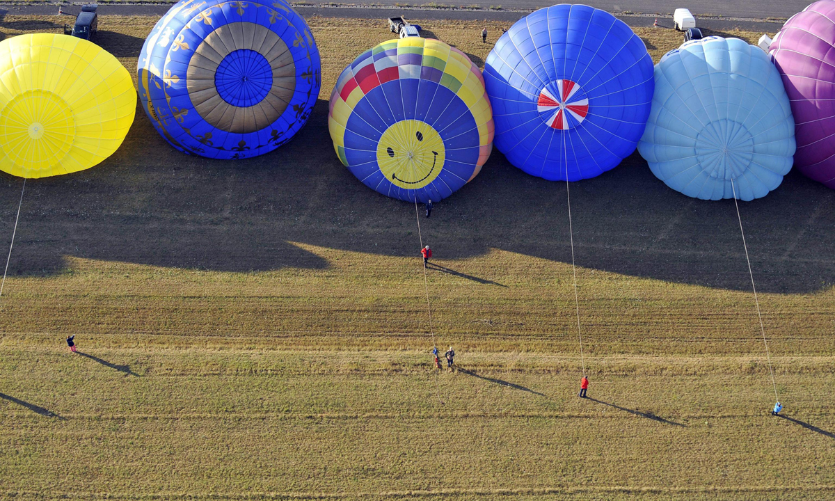 Francia, il Festival mondiale delle mongolfiere
