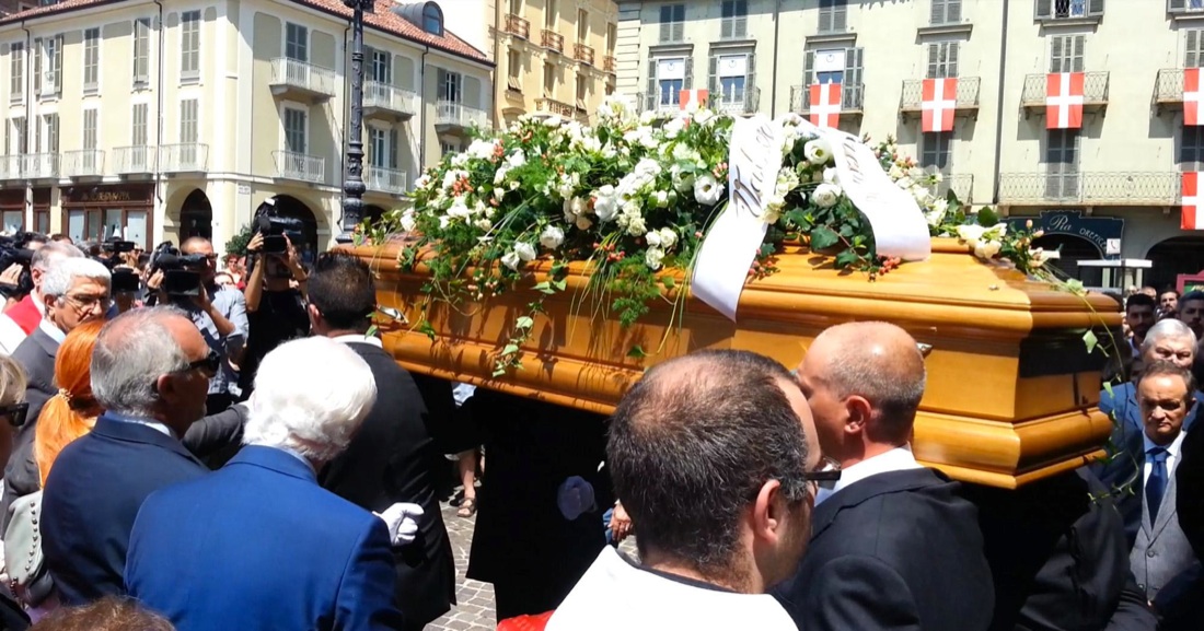 Folletto sarebbe stato in ospedale mentre la tabaccaia moriva