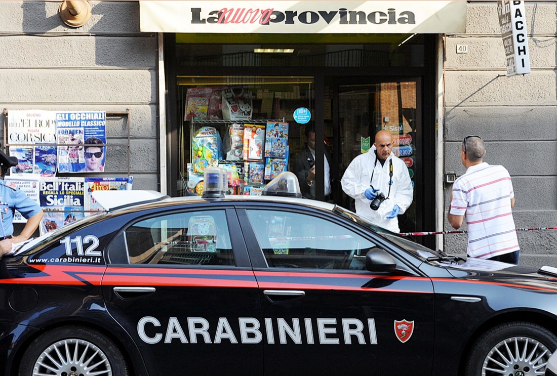 Folletto sarebbe stato in ospedale mentre la tabaccaia moriva