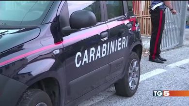 La Spezia: 15enne uccide il patrigno a coltellate