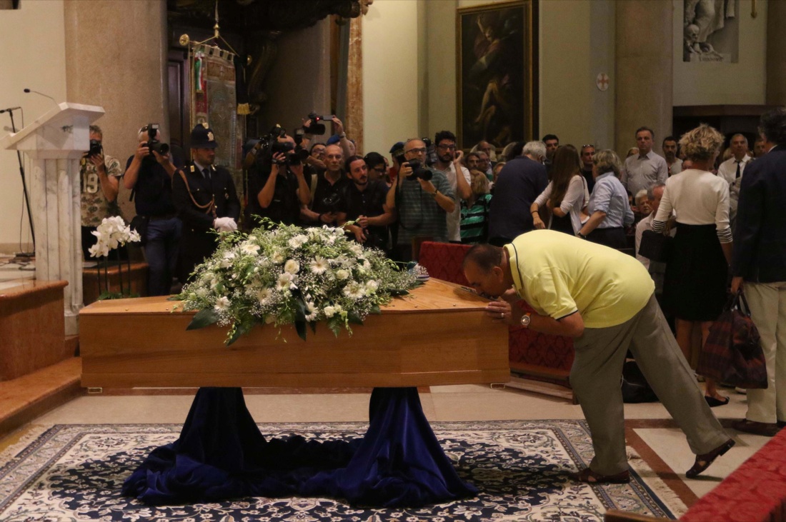 Elio Fiorucci, l’addio di Milano – Foto