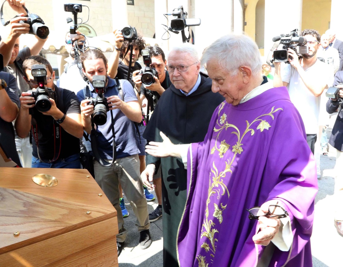 Elio Fiorucci, l’addio di Milano – Foto