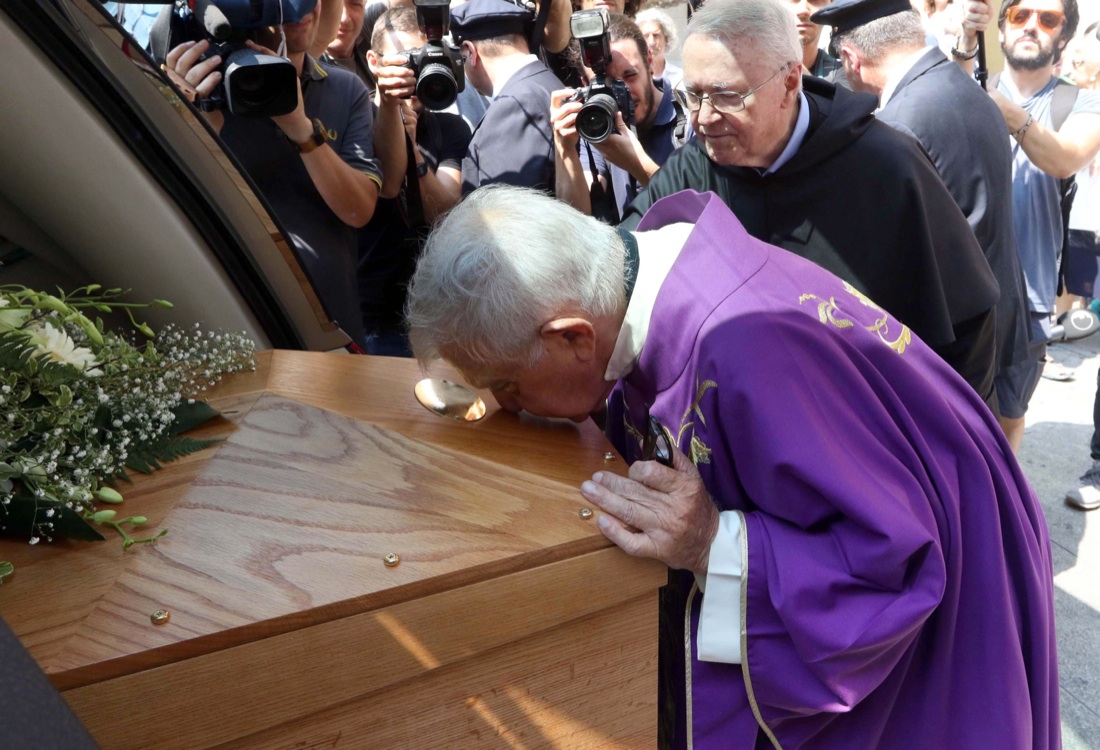 Elio Fiorucci, l’addio di Milano – Foto