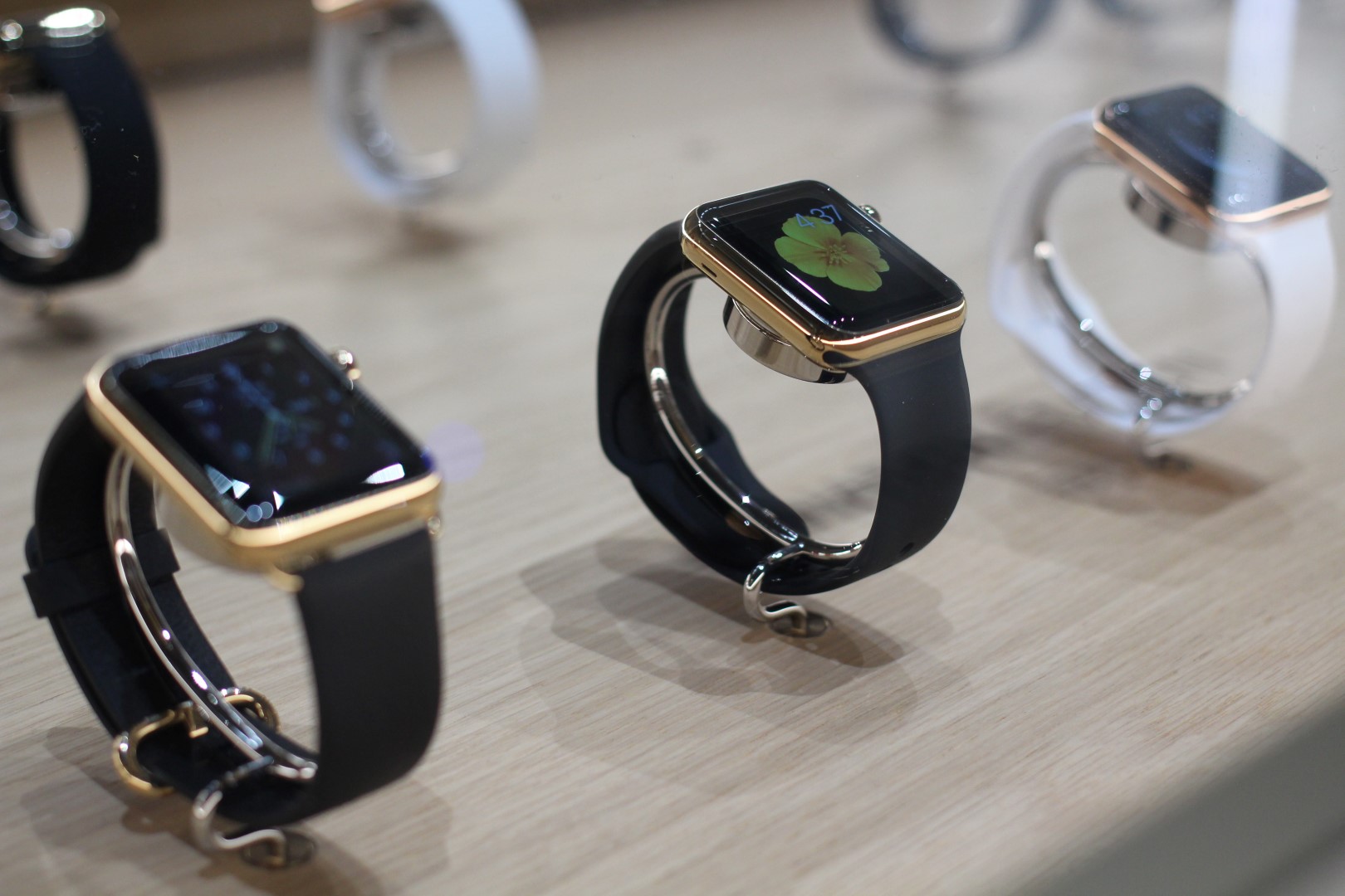 Apple: il Watch vende più dell’iPhone e dell’iPad agli esordi