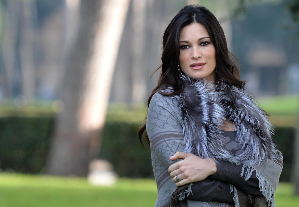 Il Bello delle donne: Manuela Arcuri nel cast della quarta stagione