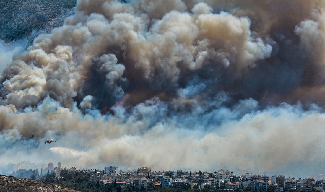 Incendi in Grecia: Tsipras chiede aiuto alla Ue – Le foto Incendi in Grecia: Tsipras chiede aiuto alla Ue – Le foto