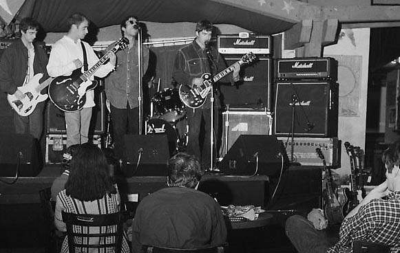 Marshall London: lo smartphone che le suona a tutti