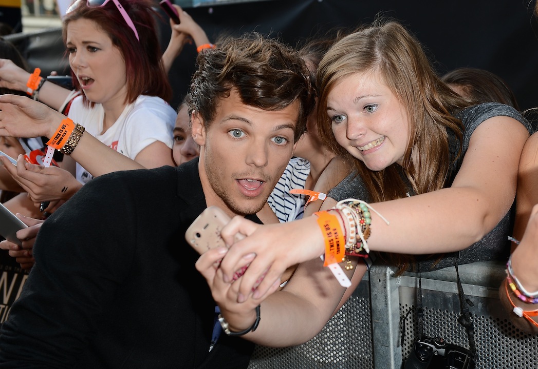 La cicogna “directioner”: Louis Tomlinson sarà presto padre La cicogna “directioner”: Louis Tomlinson sarà presto padre