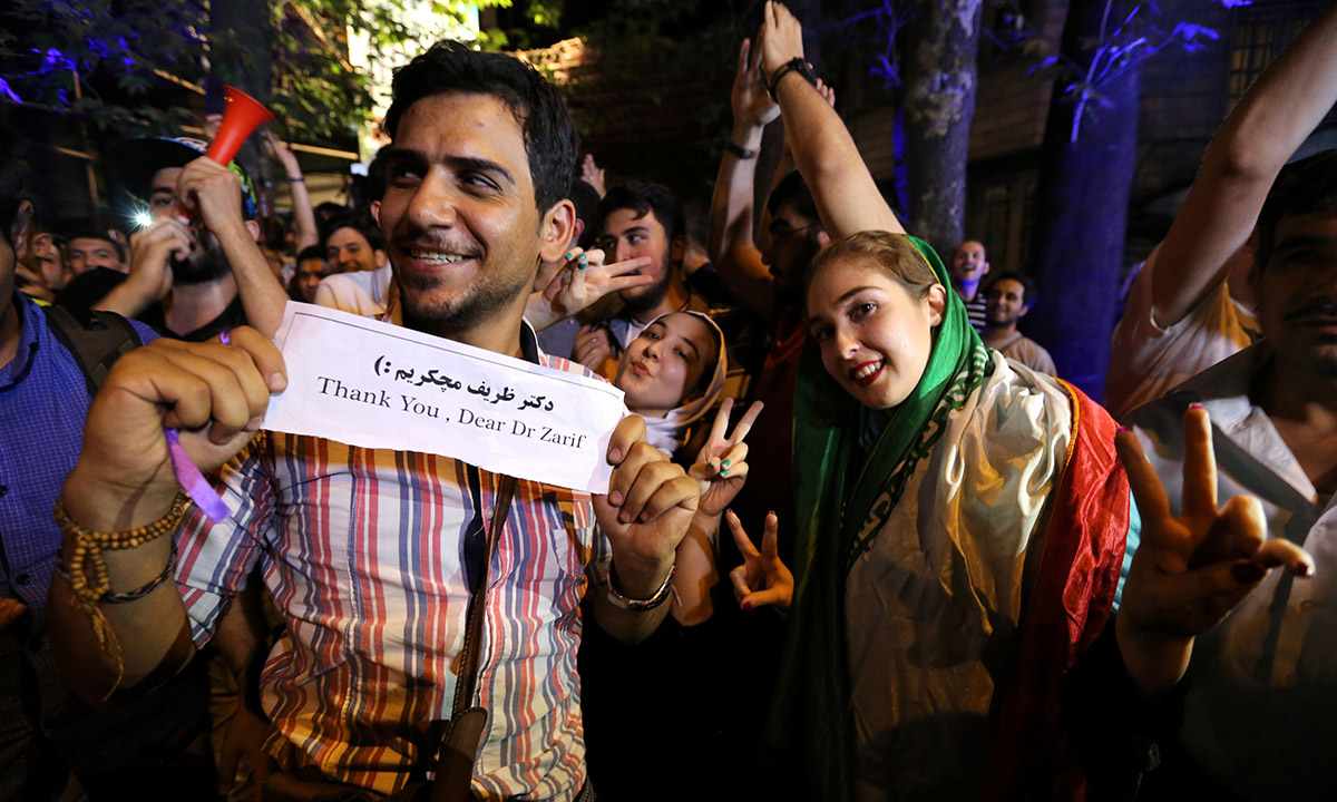 Iran, il popolo in festa per l’accordo sul nucleare – Foto Iran, il popolo in festa per l’accordo sul nucleare – Foto