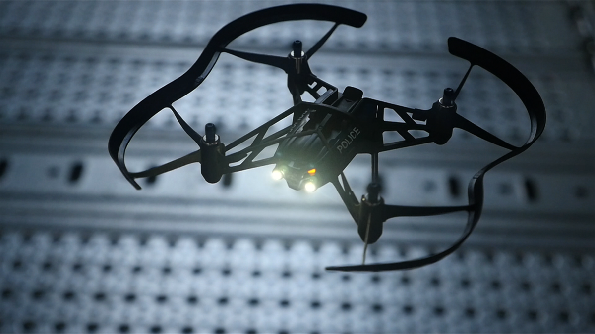 Galleria foto 'Parrot: i nuovi minidroni vanno in cielo, in terra e… in acqua' - foto 16