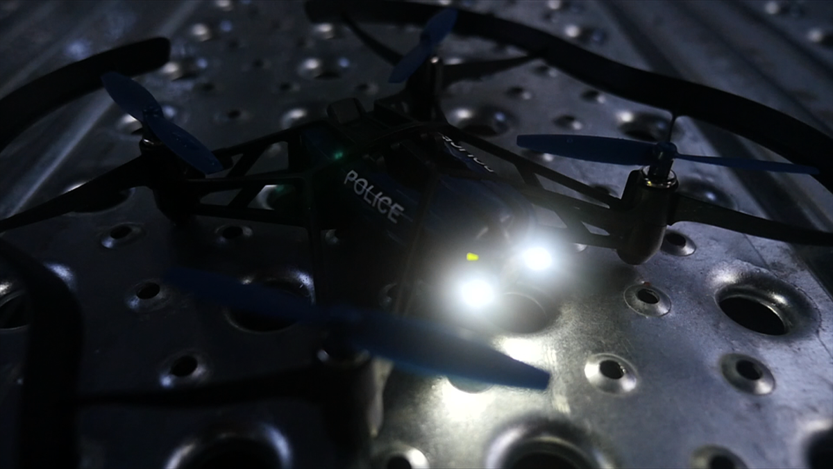 Galleria foto 'Parrot: i nuovi minidroni vanno in cielo, in terra e… in acqua' - foto 17