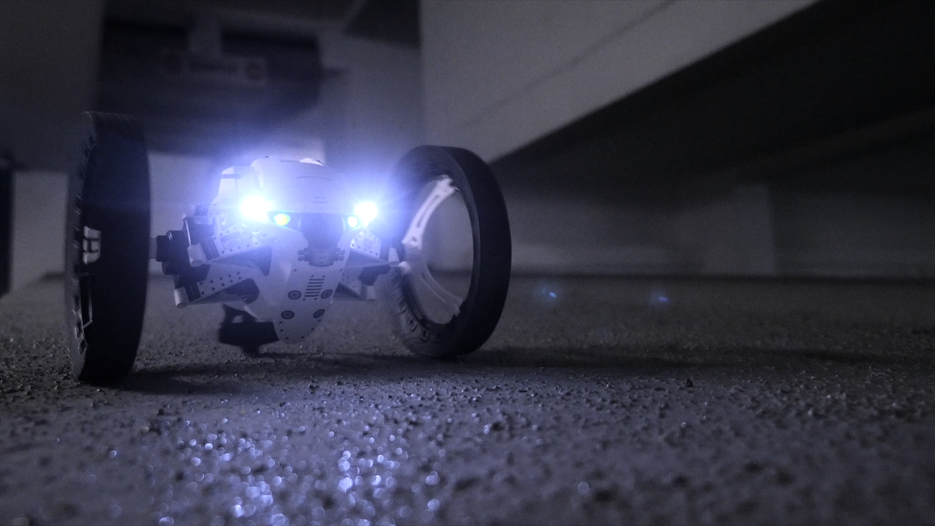 Parrot: i nuovi minidroni vanno in cielo, in terra e… in acqua Parrot: i nuovi minidroni vanno in cielo, in terra e… in acqua