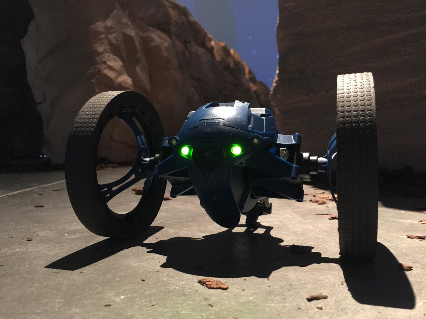 Parrot: i nuovi minidroni vanno in cielo, in terra e… in acqua Parrot: i nuovi minidroni vanno in cielo, in terra e… in acqua