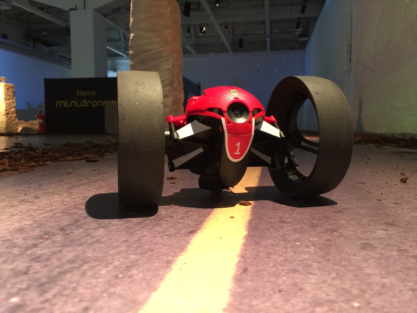 Parrot: i nuovi minidroni vanno in cielo, in terra e… in acqua Parrot: i nuovi minidroni vanno in cielo, in terra e… in acqua