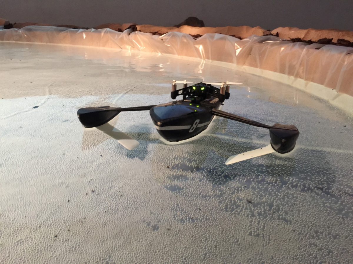 Galleria foto 'Parrot: i nuovi minidroni vanno in cielo, in terra e… in acqua' - foto 6