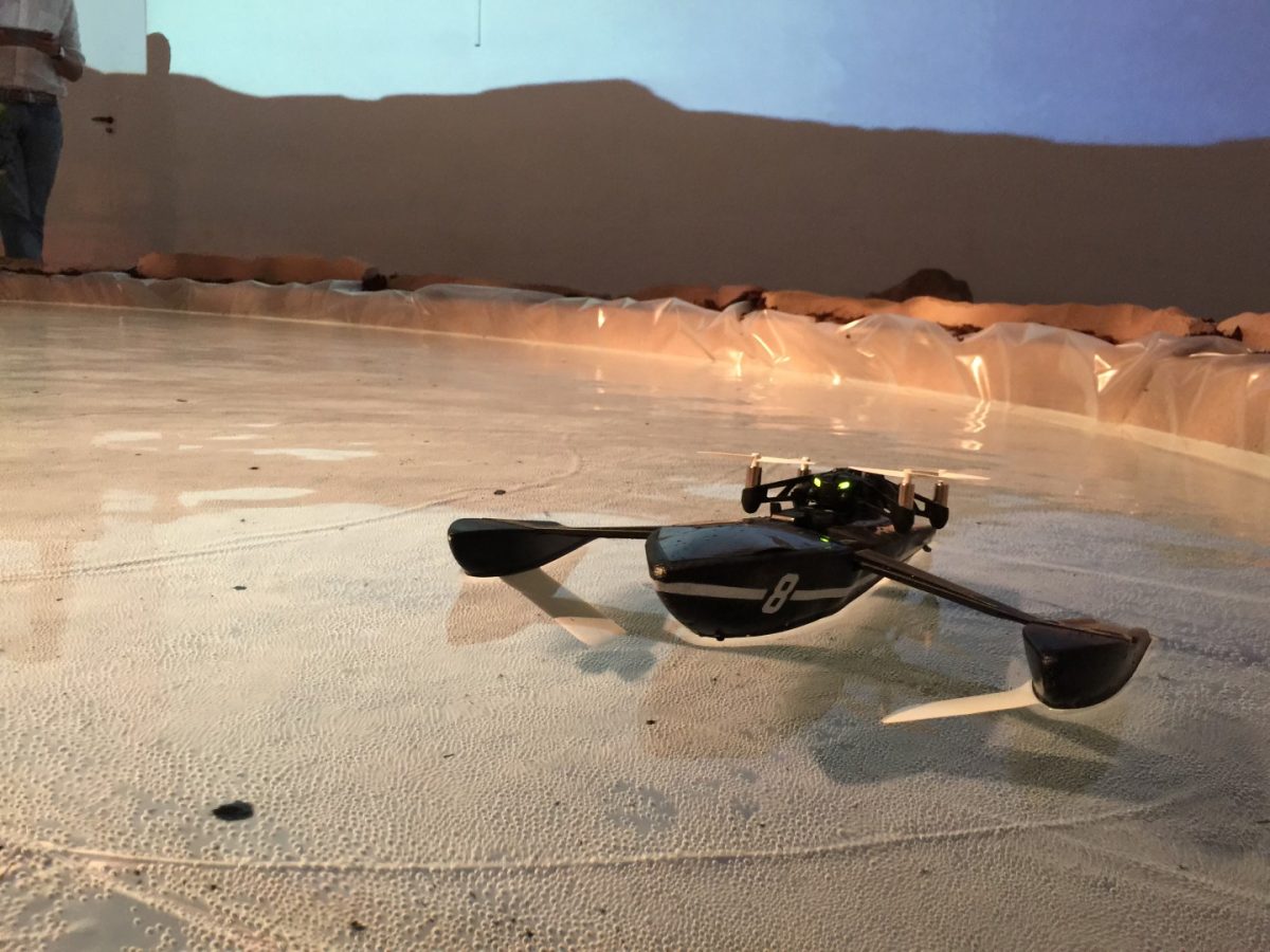 Galleria foto 'Parrot: i nuovi minidroni vanno in cielo, in terra e… in acqua' - foto 13