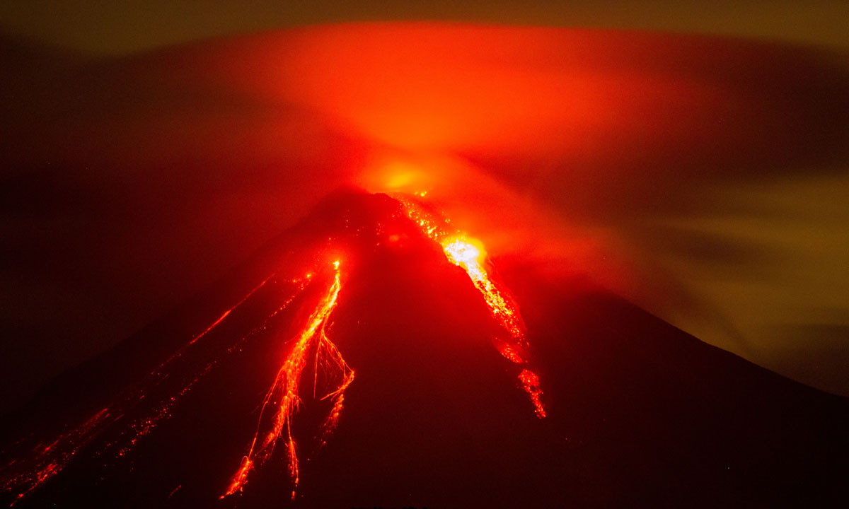 Messico, l’eruzione del Vulcano del Fuoco