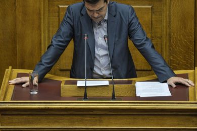 Crisi greca: Syriza si spacca e per Tsipras sono guai