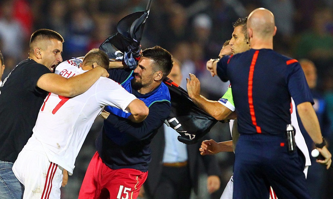 Droni e scontri in Serbia – Albania: vittoria a tavolino per gli albanesi