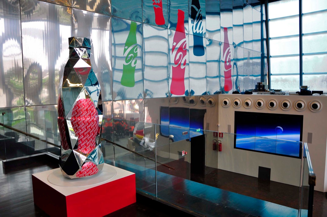 “Coke It’s Me!” Daniele Basso al Corporate Art “Coke It’s Me!” Daniele Basso al Corporate Art
