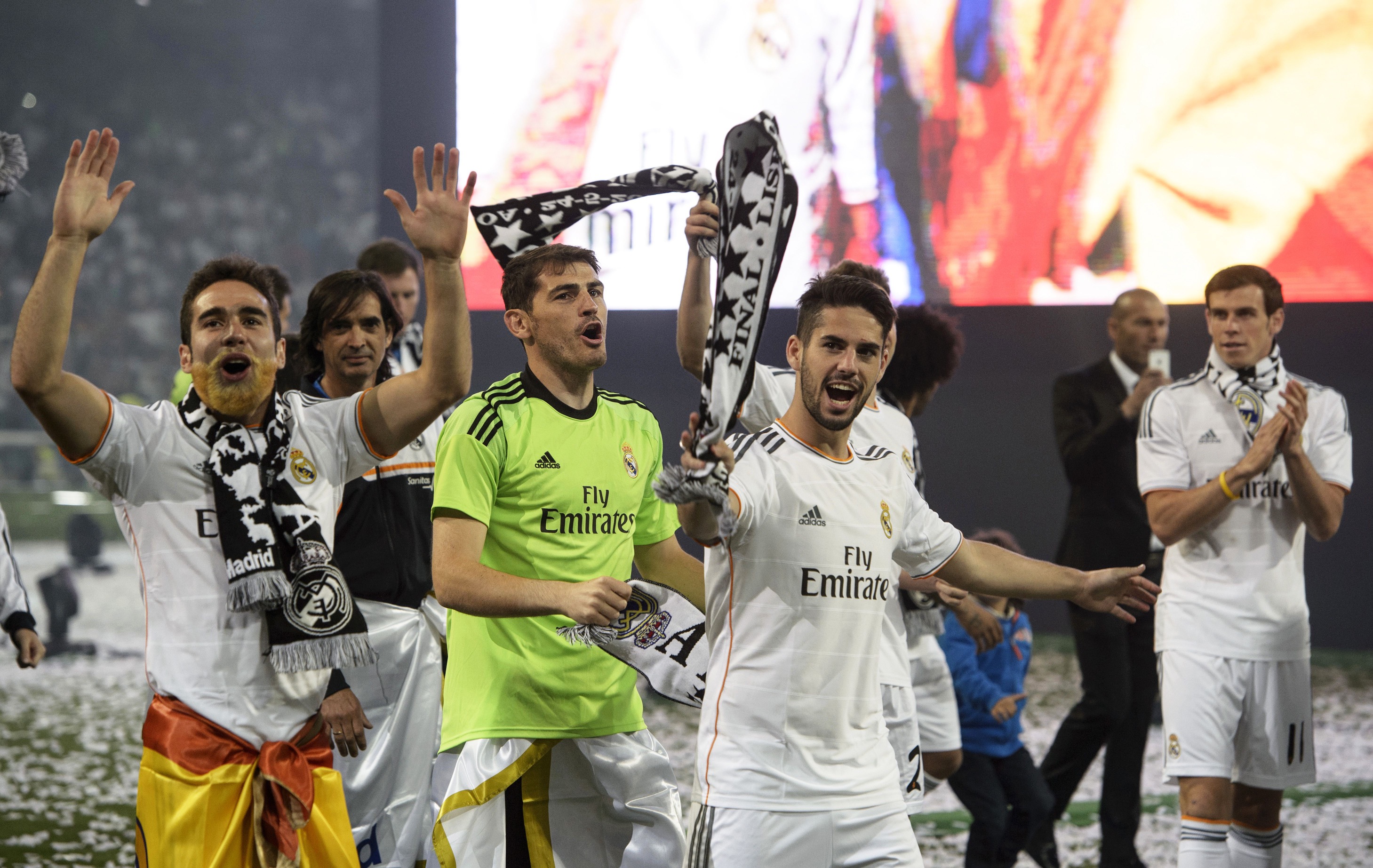 Iker Casillas lascia il Real Madrid: le foto di 25 anni di trionfi