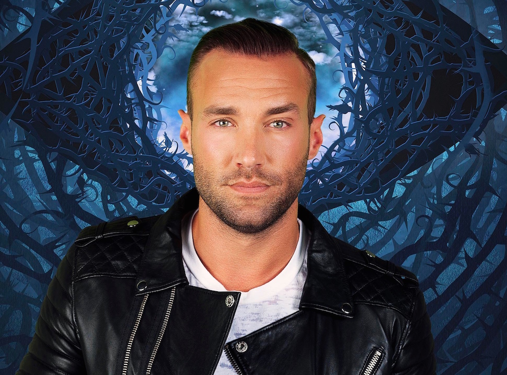 Tinder: stop ai profili finti, arriva la spunta blu per i vip Tinder: stop ai profili finti, arriva la spunta blu per i vip