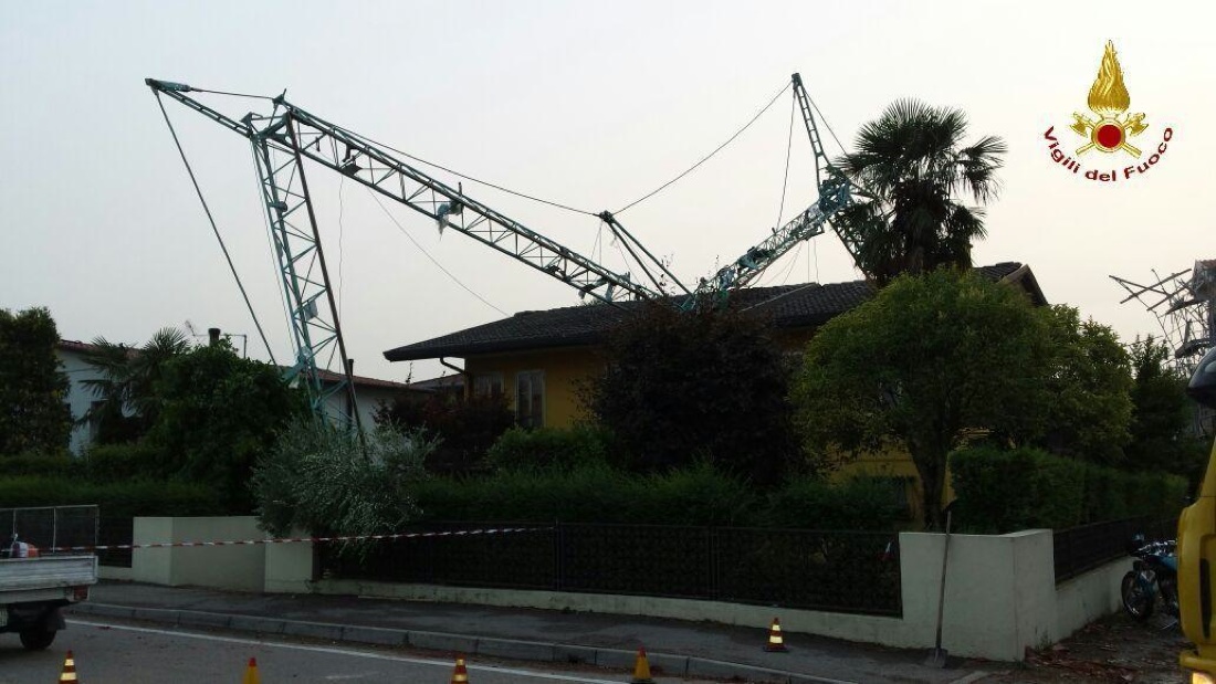 Tromba d’aria nel veneziano – foto – video Tromba d’aria nel veneziano – foto – video