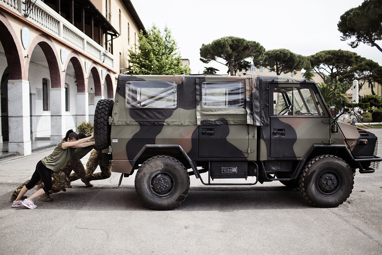 In forma col parà. Foto e video In forma col parà. Foto e video