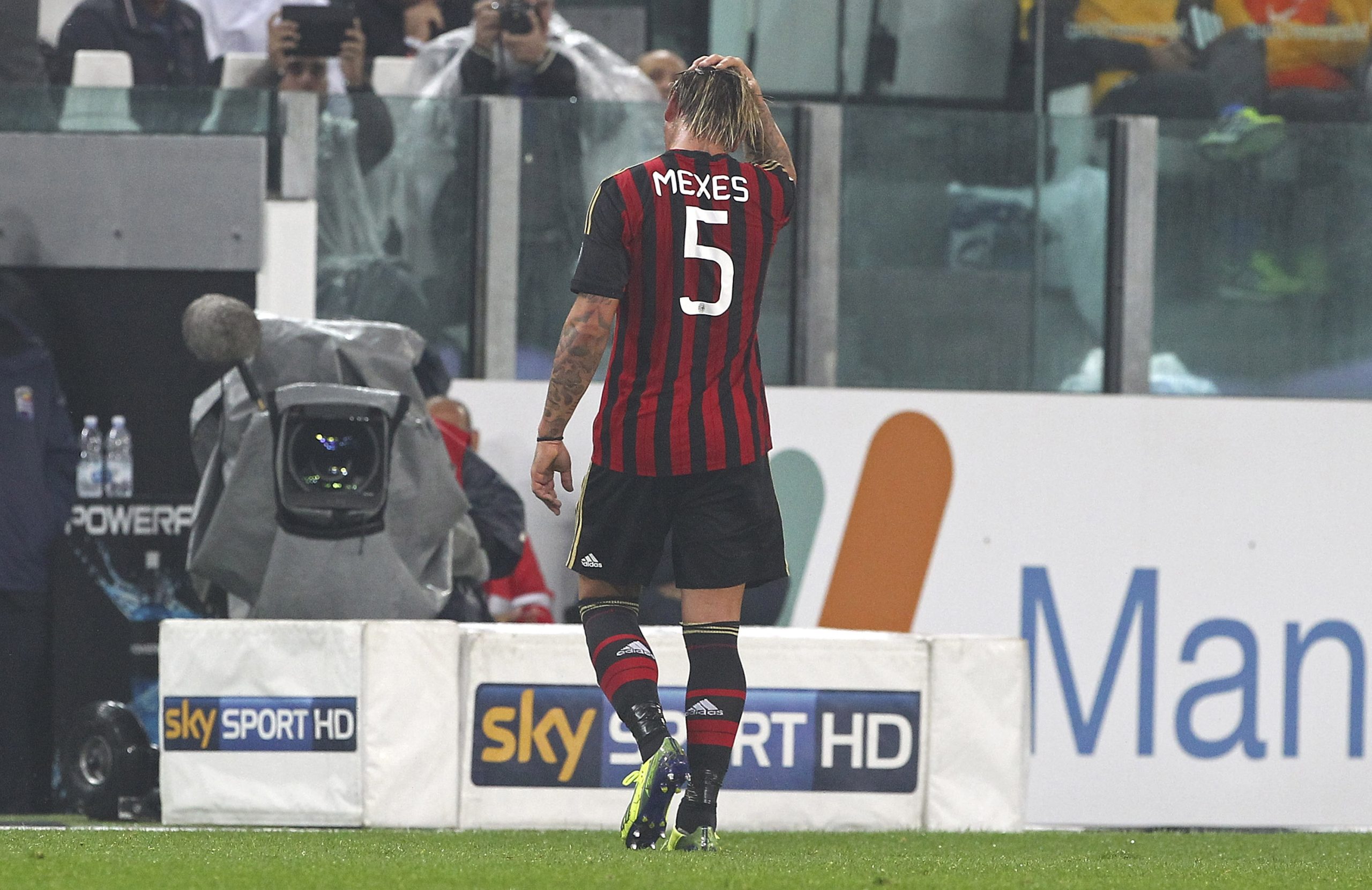 Milan, Mexes rinnova fino a giugno 2016 Milan, Mexes rinnova fino a giugno 2016