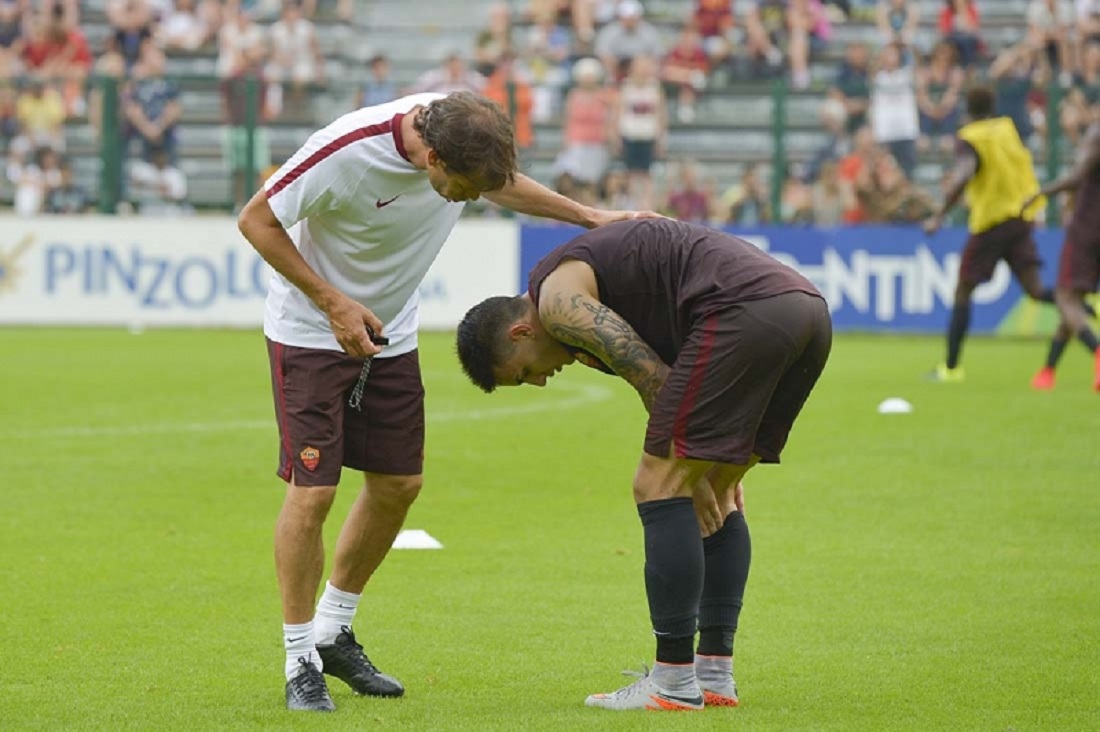 Via al ritiro per Roma e Fiorentina. Le foto dei primi allenamenti Via al ritiro per Roma e Fiorentina. Le foto dei primi allenamenti