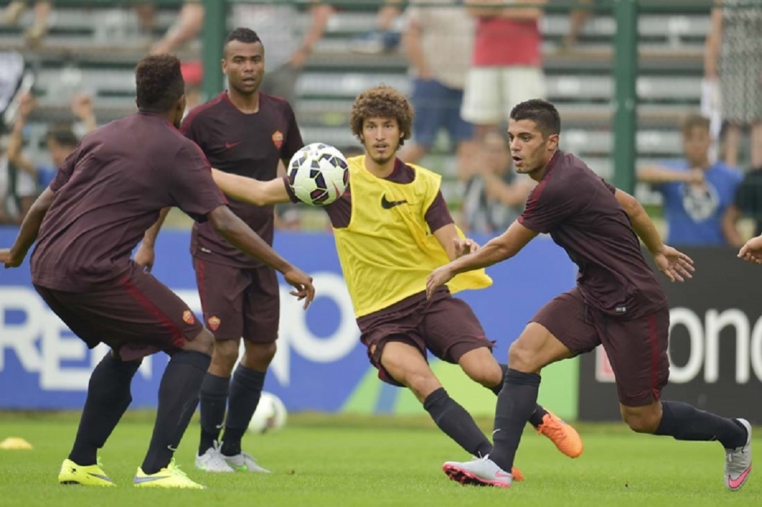 Via al ritiro per Roma e Fiorentina. Le foto dei primi allenamenti Via al ritiro per Roma e Fiorentina. Le foto dei primi allenamenti
