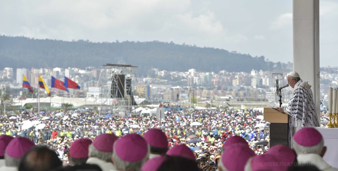 “Basta saccheggiare l’ambiente”, l’appello del Papa dall’Ecuador