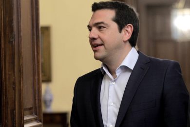 Tsipras arriva a Bruxelles