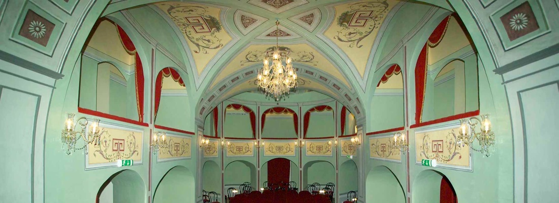 Myrrha – Il dono del Sud Myrrha – Il dono del Sud