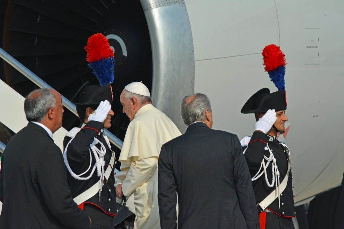 Il Papa difende la famiglia ma chiede più coraggio sui divorziati