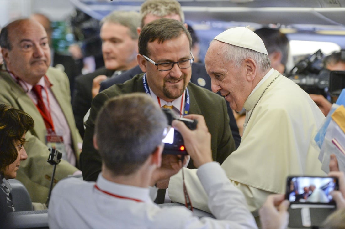 Il Papa difende la famiglia ma chiede più coraggio sui divorziati