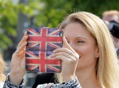 Effetto UE: 3 taglia le tariffe di roaming