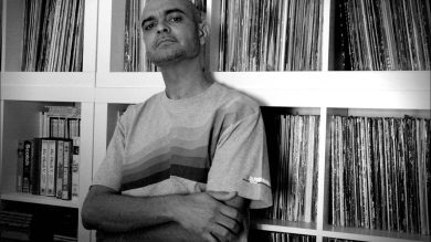 Bassi Maestro presenta “Com era”, l’etichetta che stampa solo su vinile