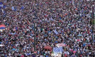 Grecia, in piazza i sostenitori del Sì al referendum – Foto