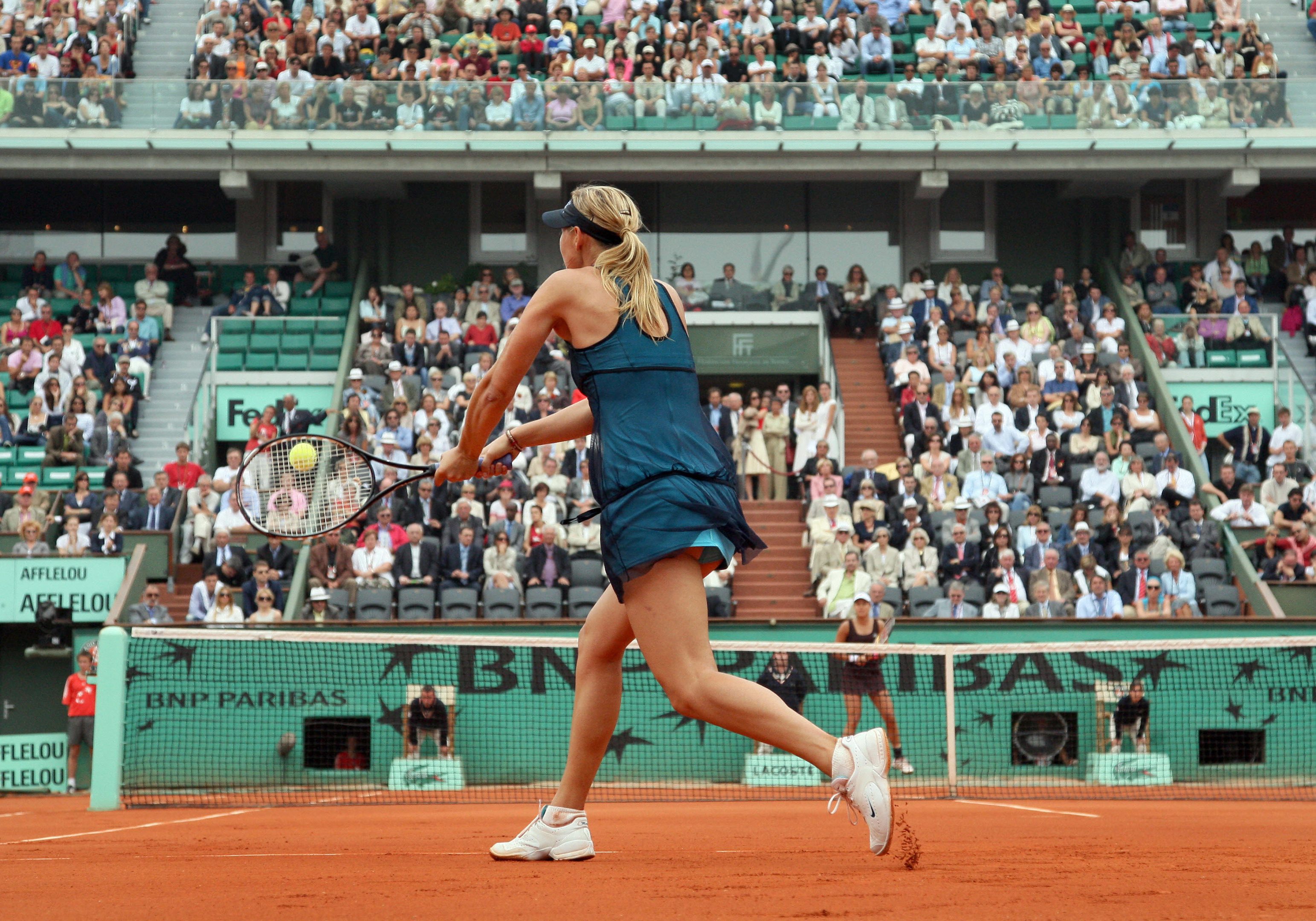Tennis: bella e fragile, la Sharapova si ritira dallo US Open